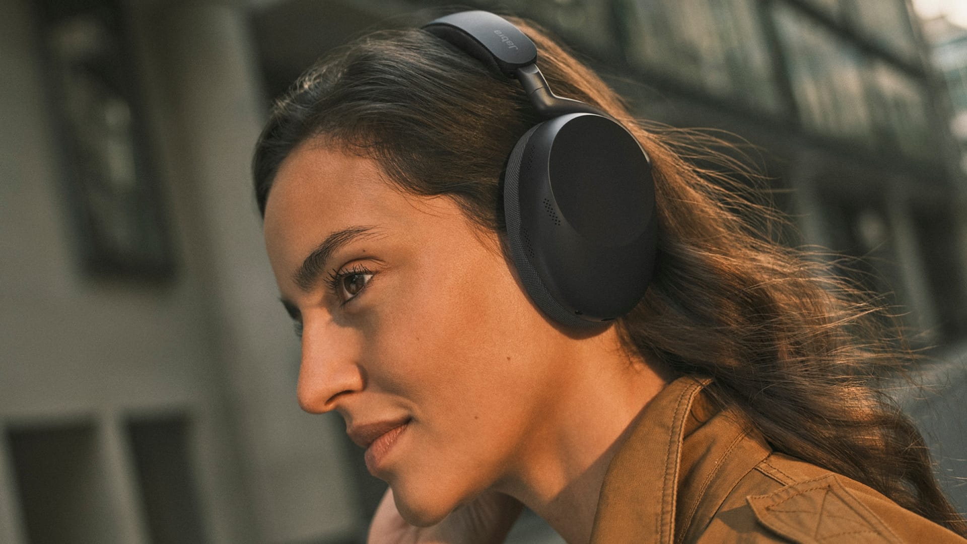 Jabra expands hybrid work portfolio with Evolve3 headsets and modular PanaCast Room Kit