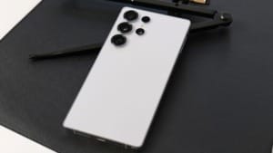 Samsung Galaxy users warned over flashlight safety after viral TikTok shows melting plastic bag Samsung Galaxy users warned over flashlight safety after viral TikTok shows melting plastic bag