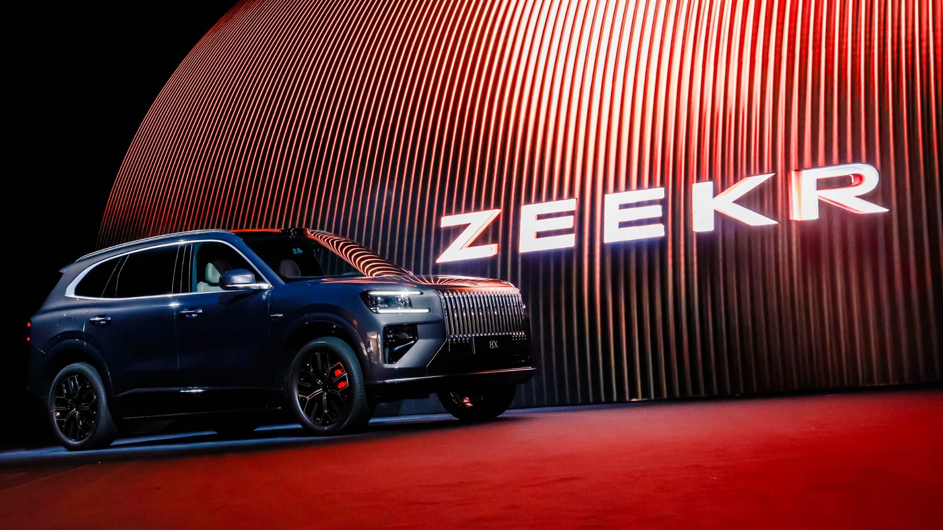 Zeekr introduces 8X flagship SUV with hybrid performance and integrated AI system