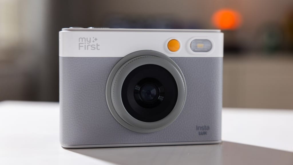 myFirst introduces Insta Lux instant camera with dye-sublimation printing myFirst introduces Insta Lux instant camera with dye-sublimation printing