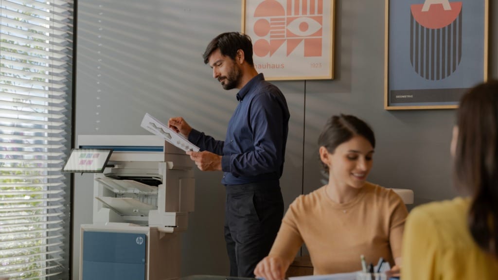 HP connects AI PCs, print and startup pilots in workplace portfolio - 2