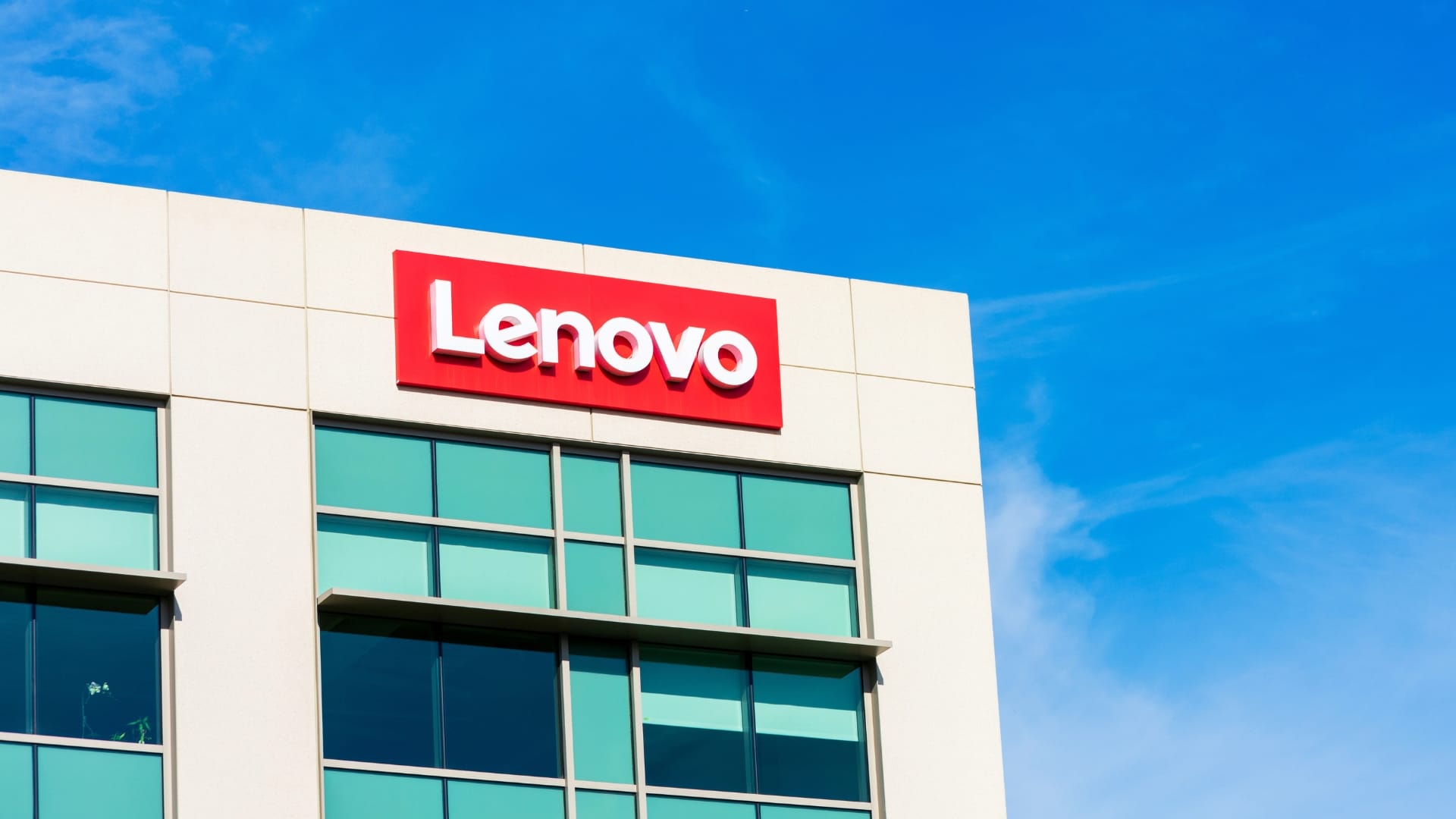 Lenovo expands hybrid AI portfolio to reduce enterprise inference costs