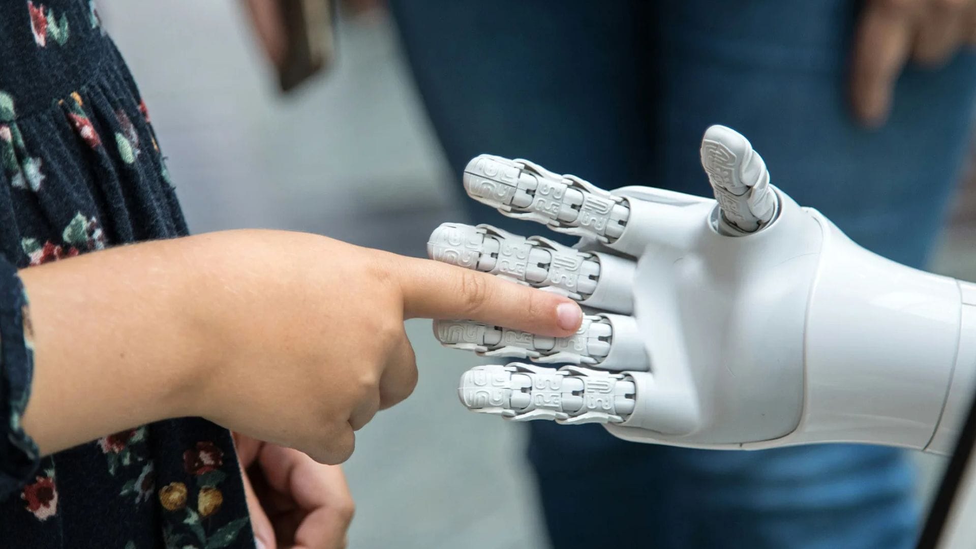 US expands FCC blacklist to include foreign-made robots and power inverters