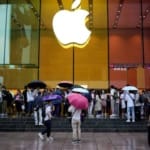 Apple reportedly seeks publisher deals to strengthen Siri AI Apple reportedly seeks publisher deals to strengthen Siri AI