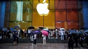 Apple reportedly seeks publisher deals to strengthen Siri AI Apple reportedly seeks publisher deals to strengthen Siri AI